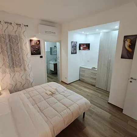 2,6 *