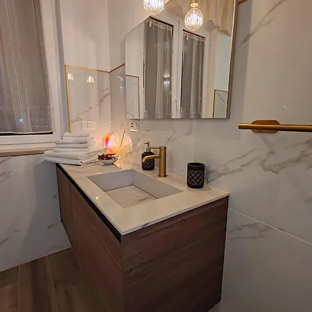 Lägenhet 2,6 *