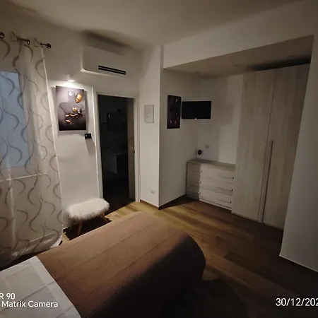 2,6 *
